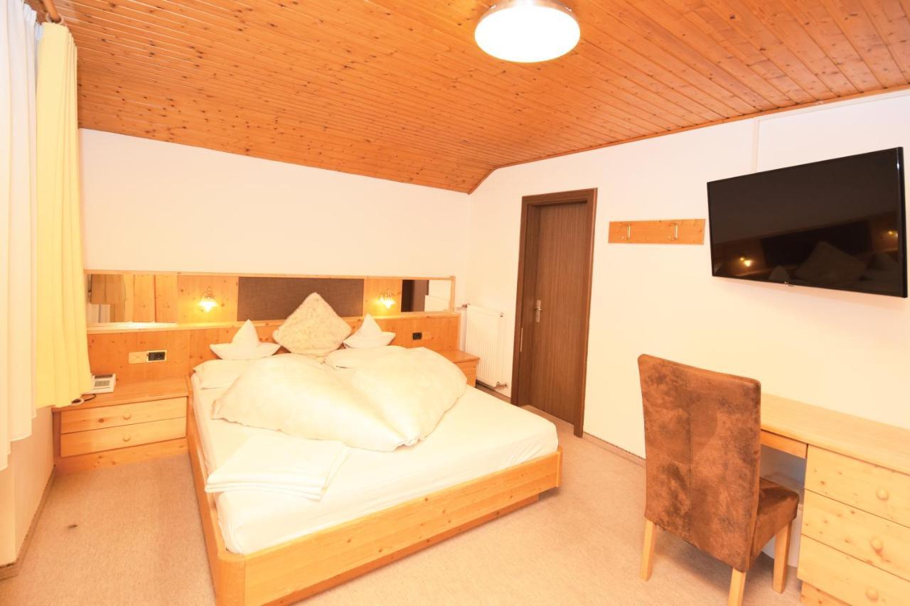 Hotel Chalet Olympia Monguelfo-Tesido / Welsberg-Taisten ภายนอก รูปภาพ