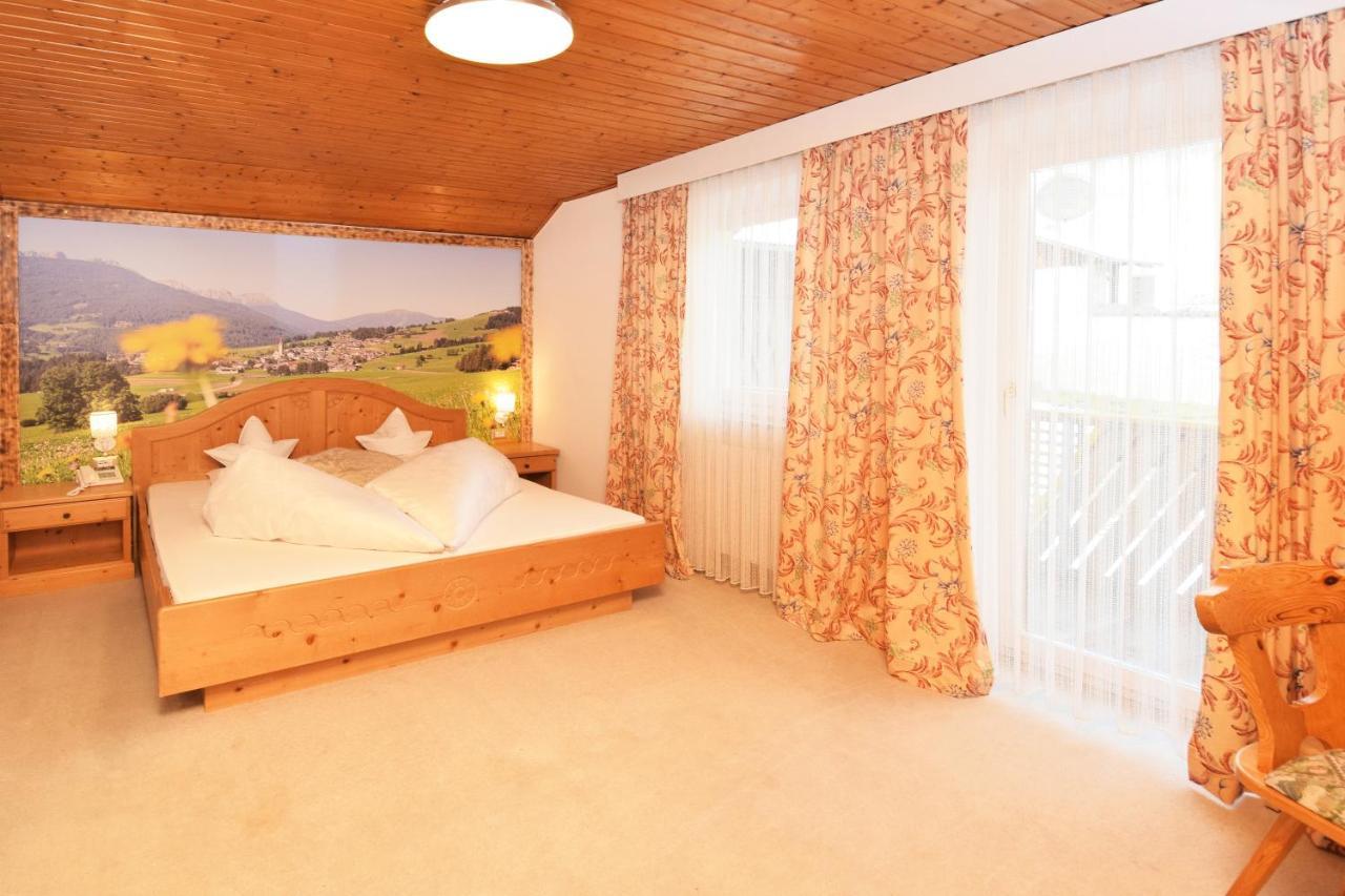 Hotel Chalet Olympia Monguelfo-Tesido / Welsberg-Taisten ภายนอก รูปภาพ