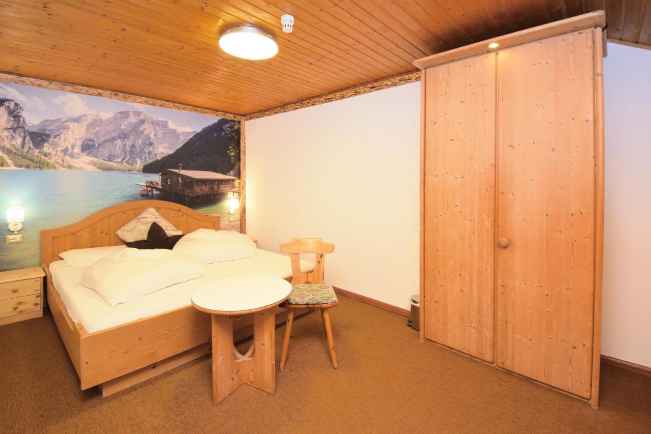 Hotel Chalet Olympia Monguelfo-Tesido / Welsberg-Taisten ภายนอก รูปภาพ