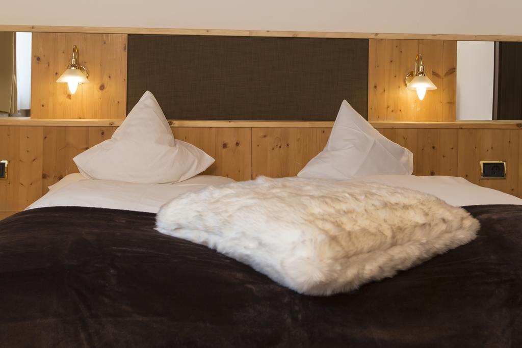 Hotel Chalet Olympia Monguelfo-Tesido / Welsberg-Taisten ภายนอก รูปภาพ